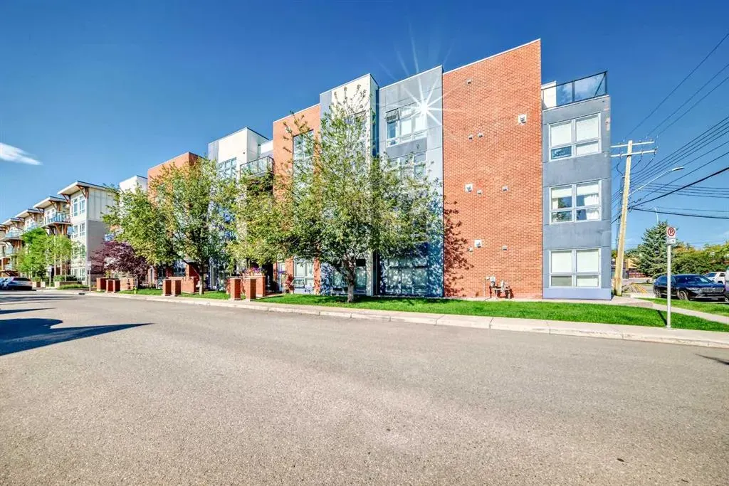 725 4 Street NE, #104