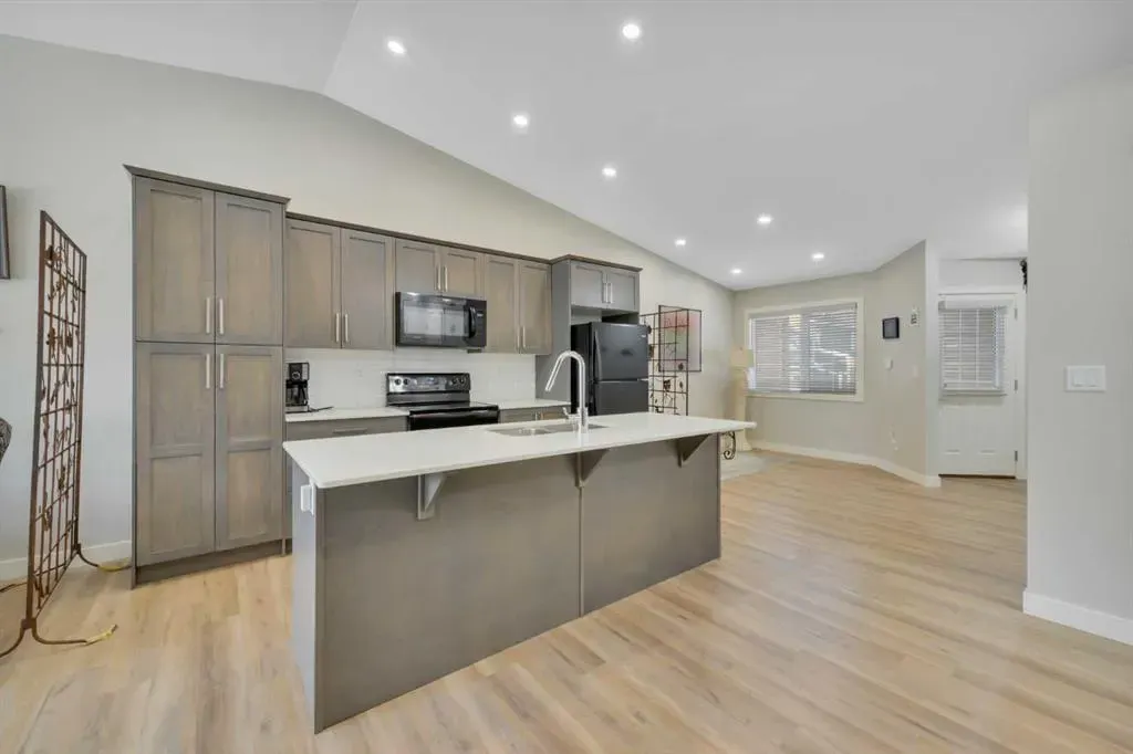 45 Golden Crescent