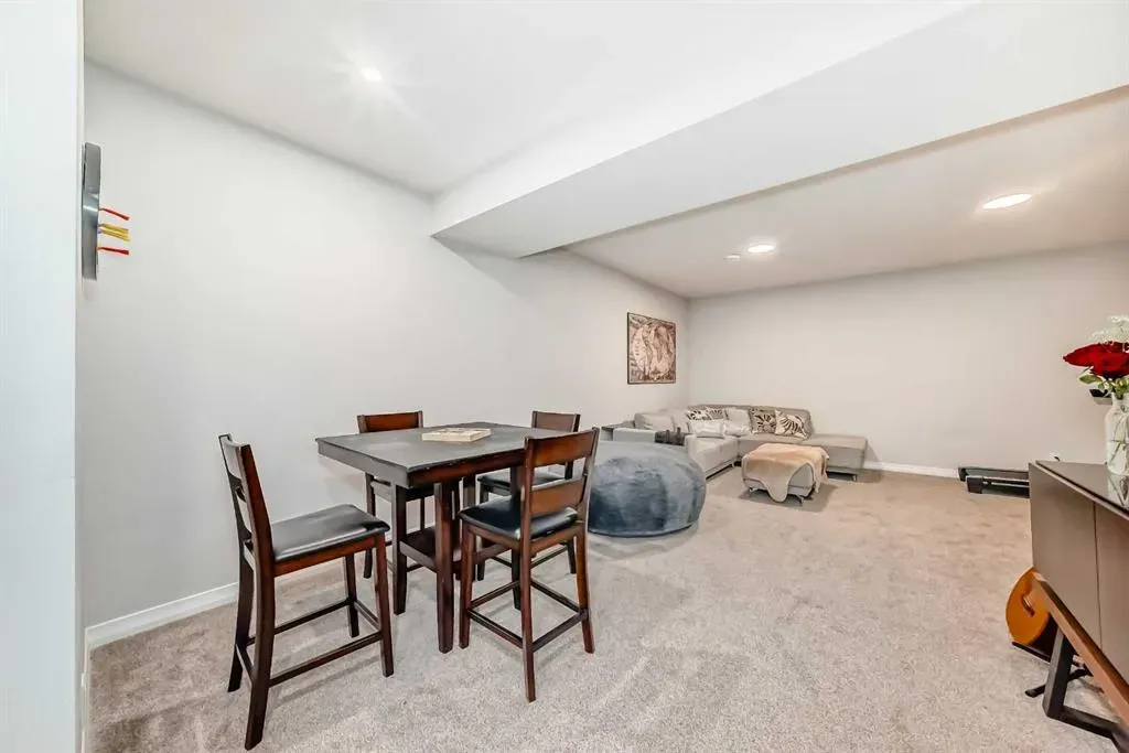1941 Mahogany Boulevard SE