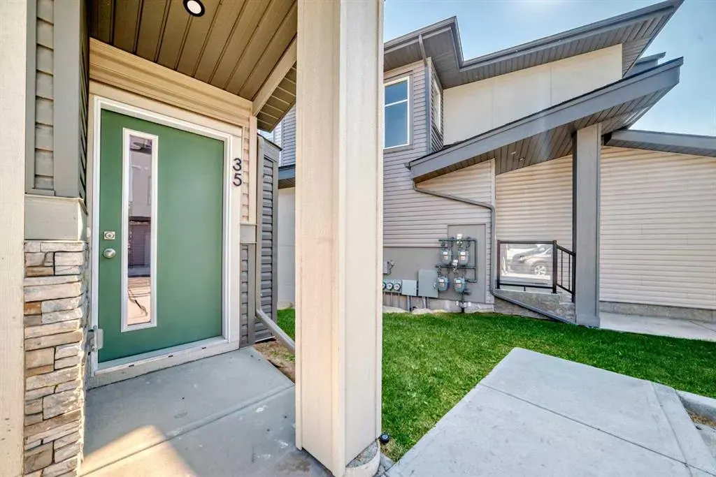 35 Spring Creek Common SW