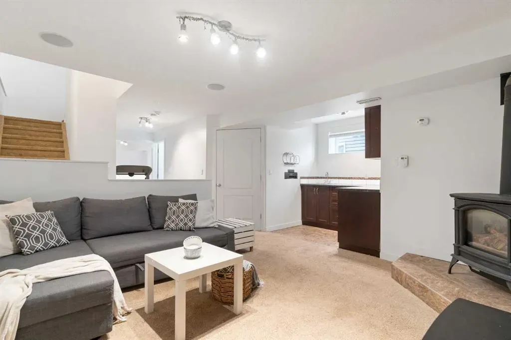 37 Legacy Gate SE