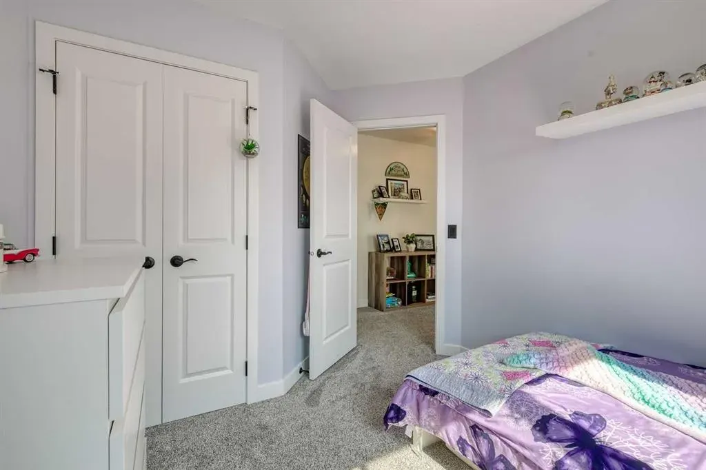 227 Reunion Court NW