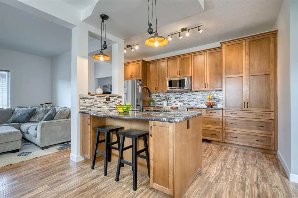 227 Reunion Court NW