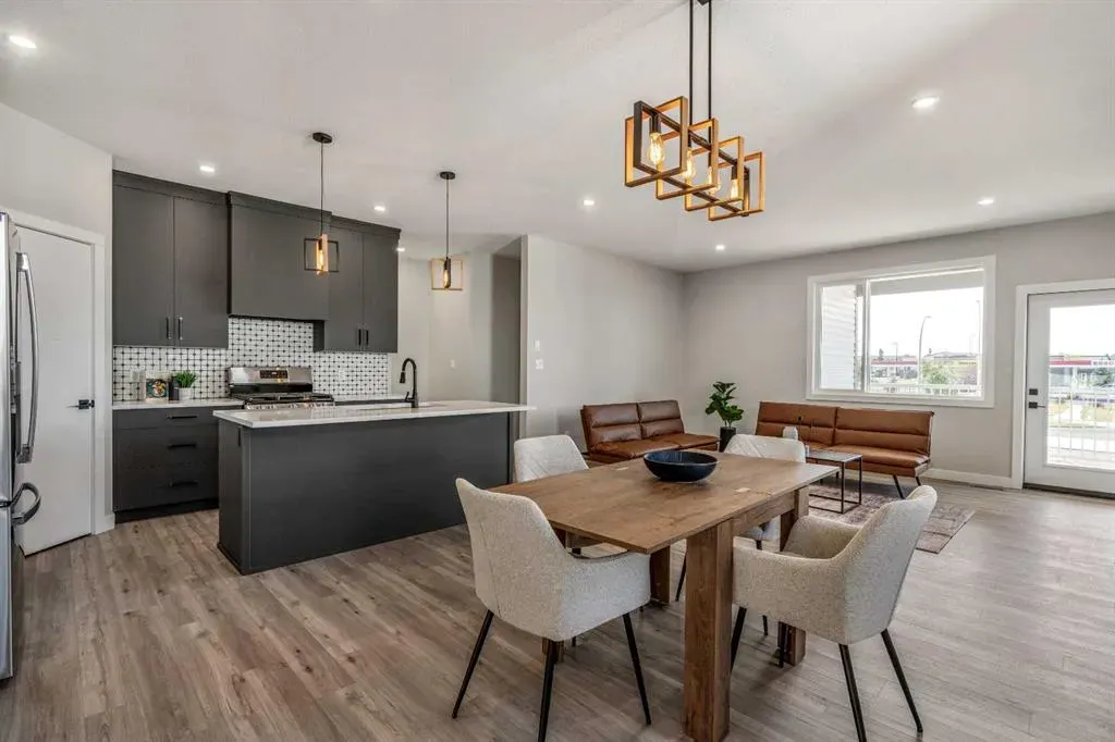 413 Rivergrove Chase W