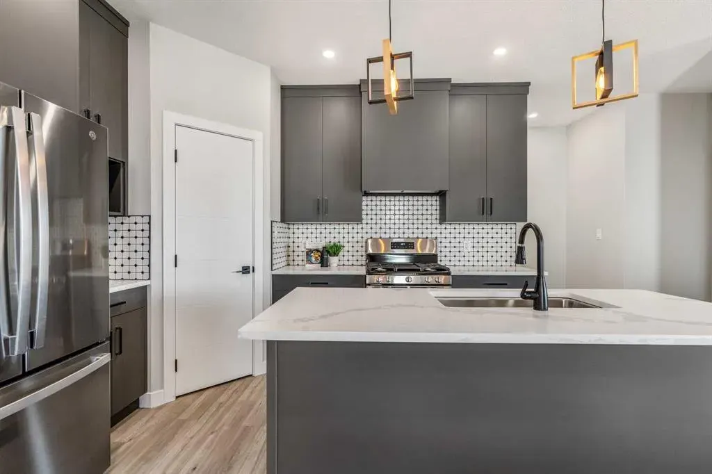 413 Rivergrove Chase W
