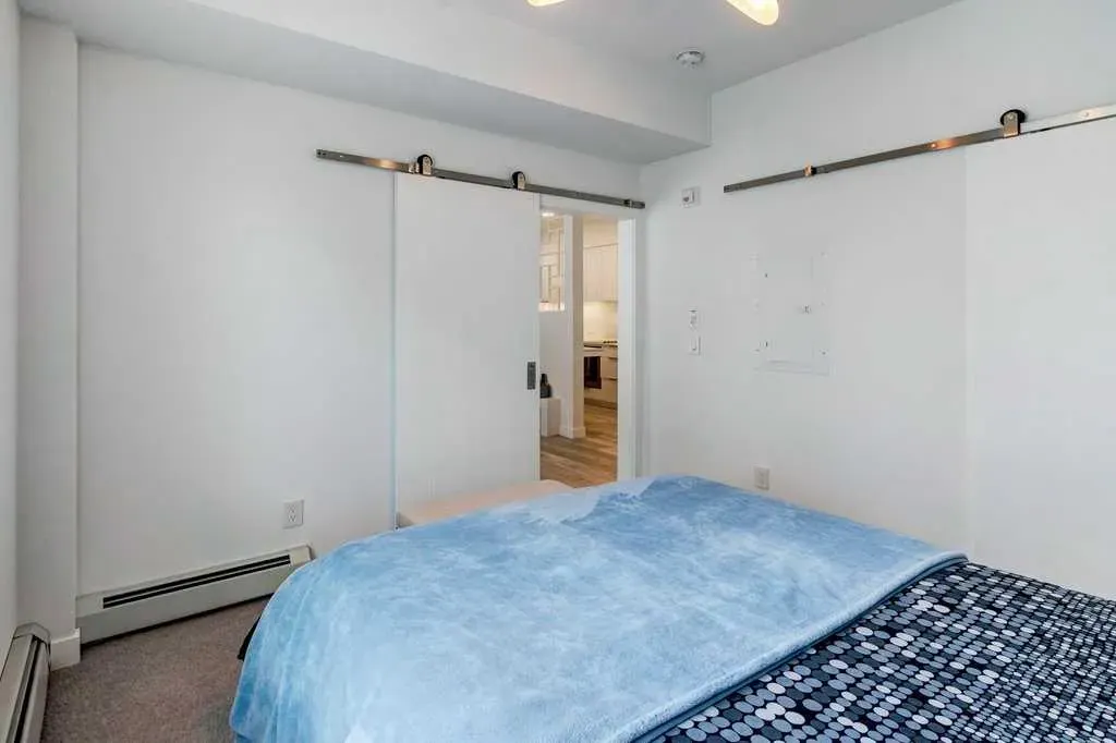 3130 Thirsk Street NW, #206