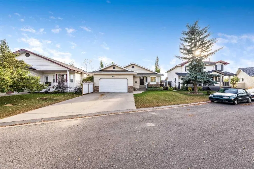 1607 Sunshine Close SE
