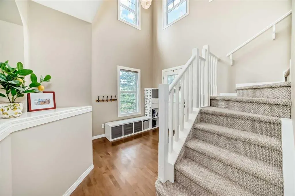 23 Rockyspring Green NW