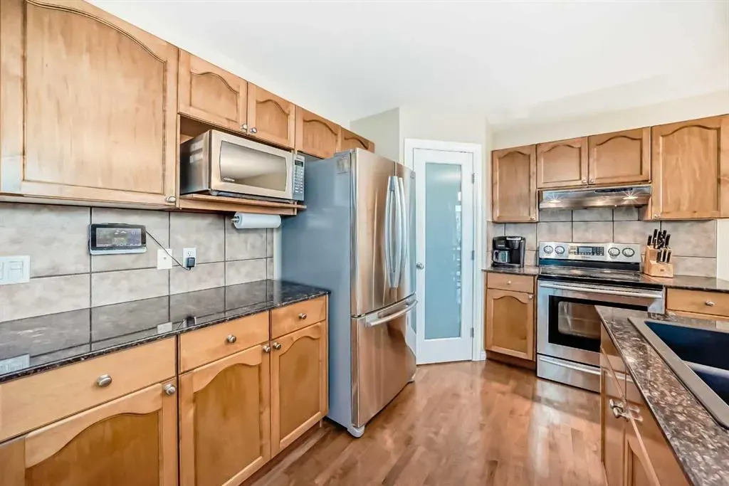 23 Rockyspring Green NW
