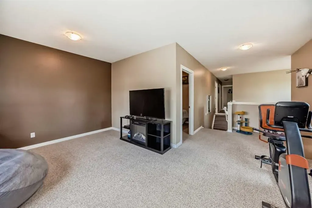 23 Rockyspring Green NW