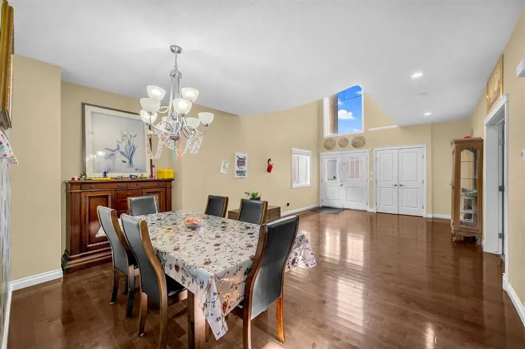 217 Taralake Manor NE