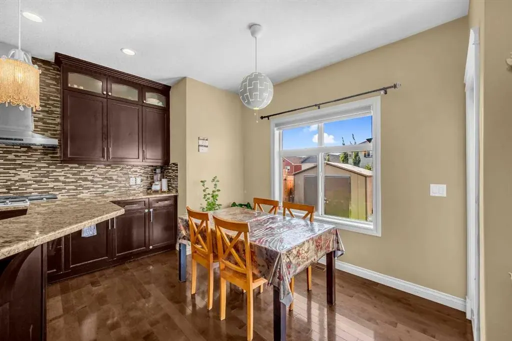 217 Taralake Manor NE