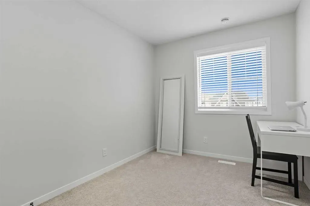 1075 Mahogany Boulevard SE