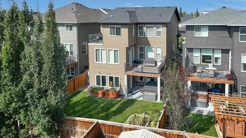 106 Mount Rae Heights