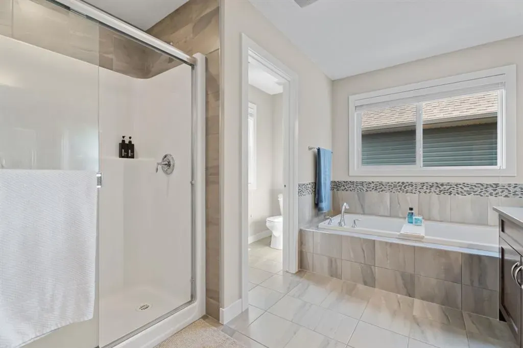 106 Mount Rae Heights