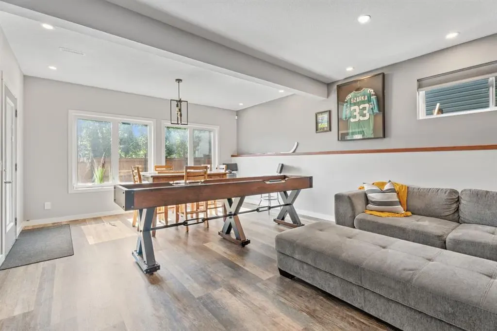 106 Mount Rae Heights