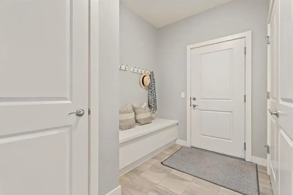106 Mount Rae Heights