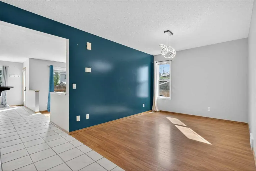 47 Mt Apex Crescent SE
