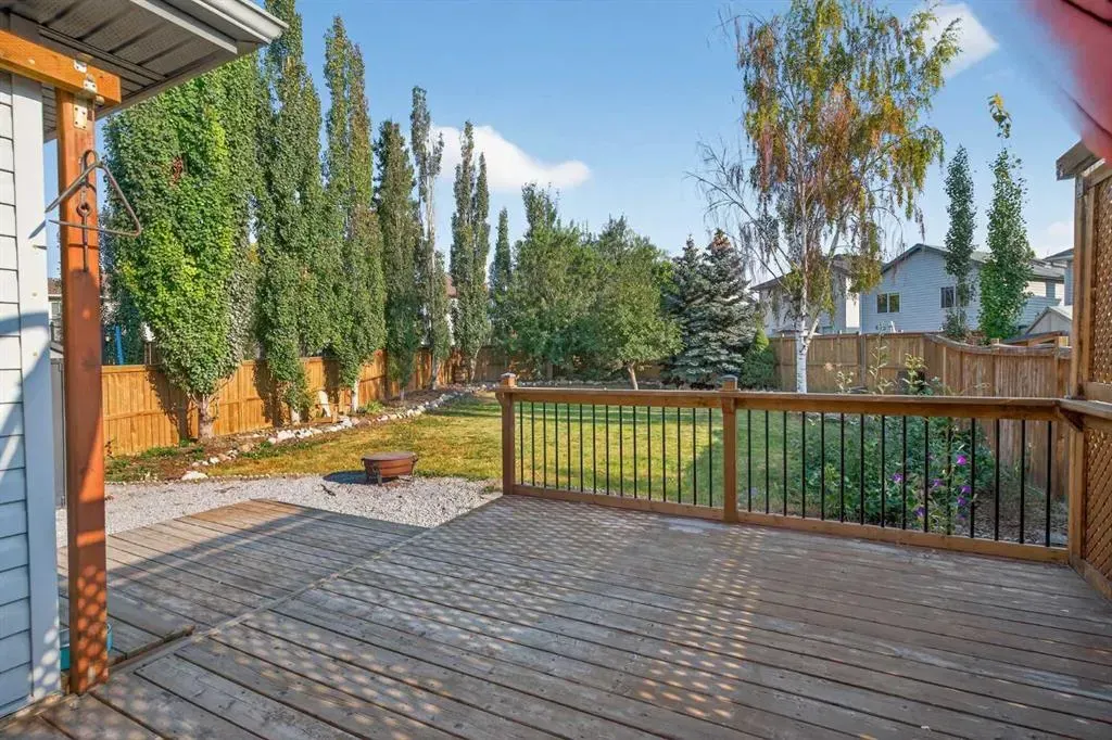 47 Mt Apex Crescent SE