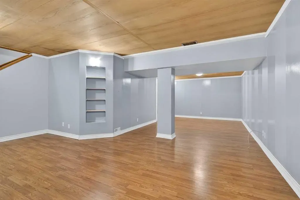 47 Mt Apex Crescent SE