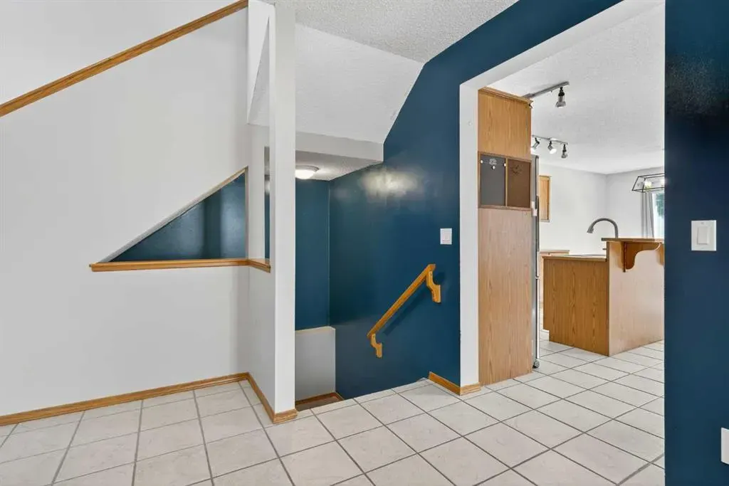 47 Mt Apex Crescent SE