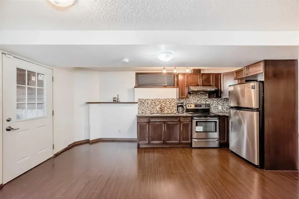19 Bridlewood Road SW