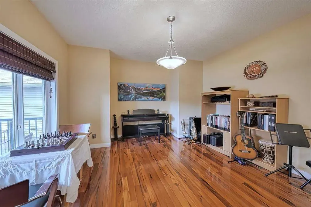 66 Crystal Green Drive