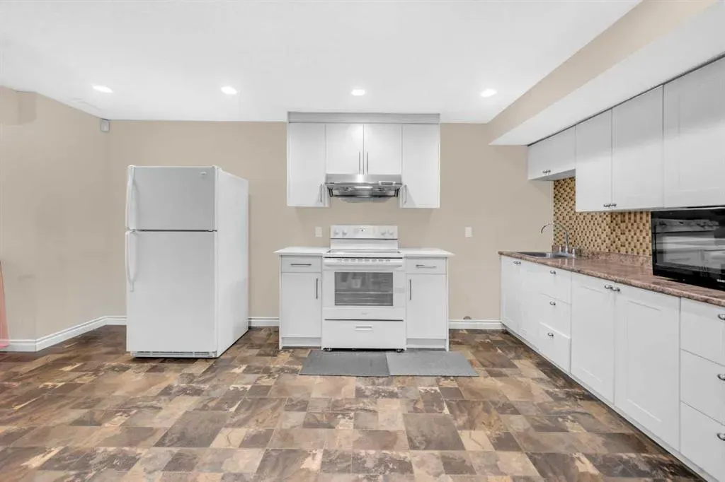 2407 Kingsland View SE