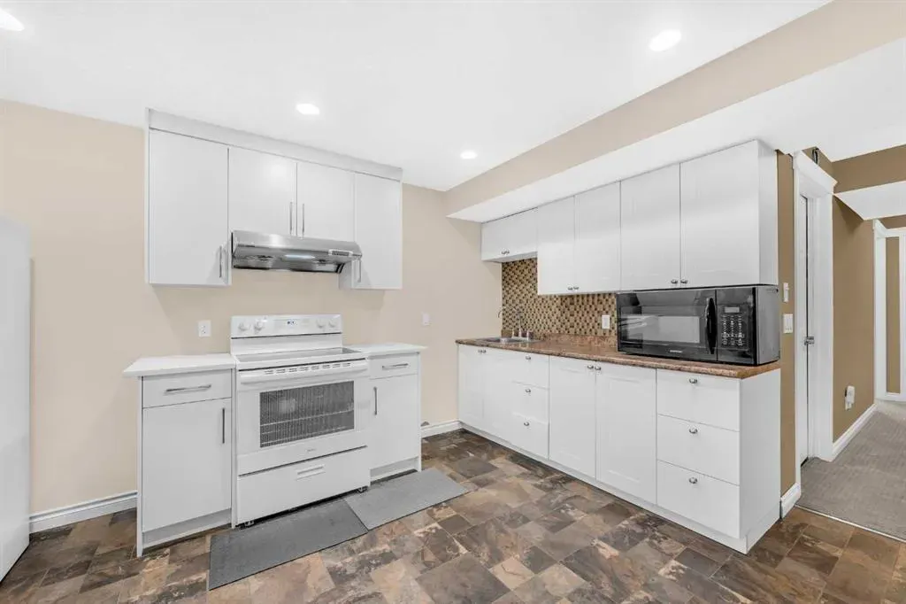 2407 Kingsland View SE