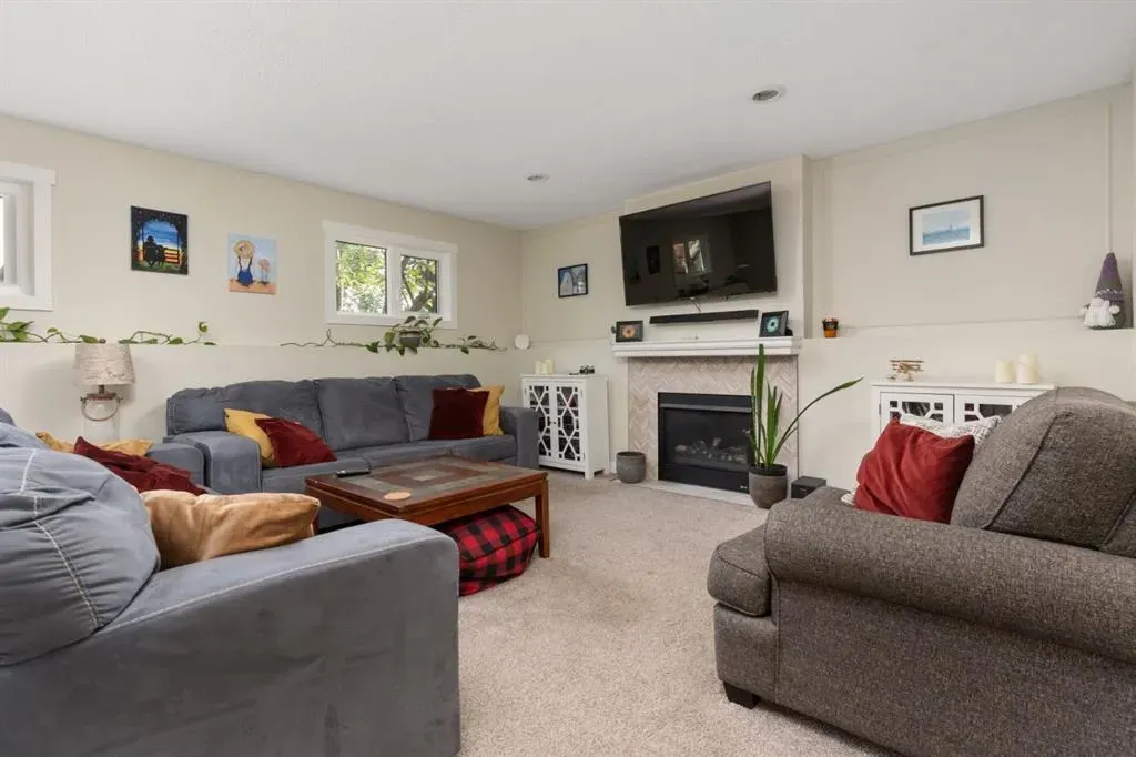 107 Northlake Lane