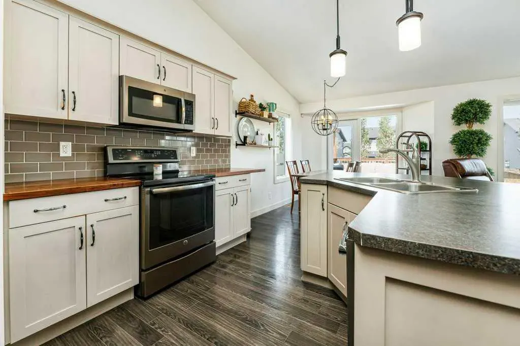 38 Eastpointe Drive