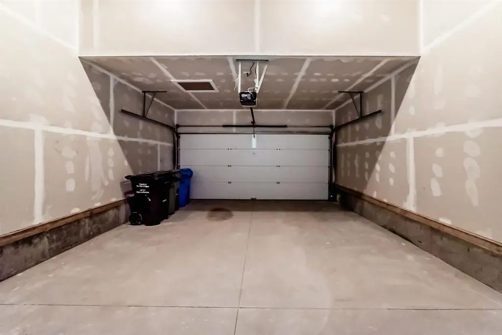 20 Lewiston View NE