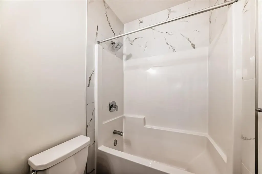 20 Lewiston View NE