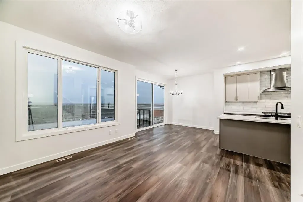 20 Lewiston View NE