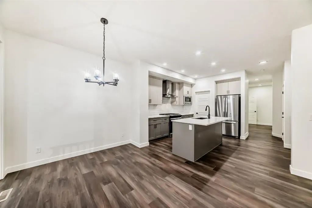 20 Lewiston View NE