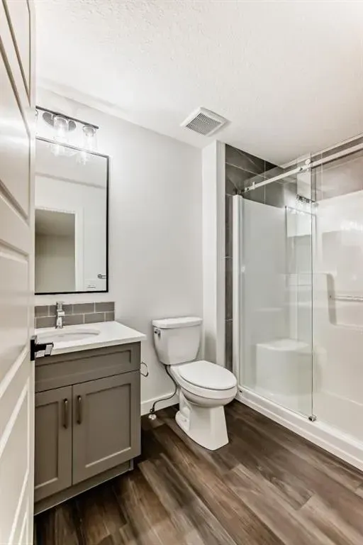 20 Lewiston View NE