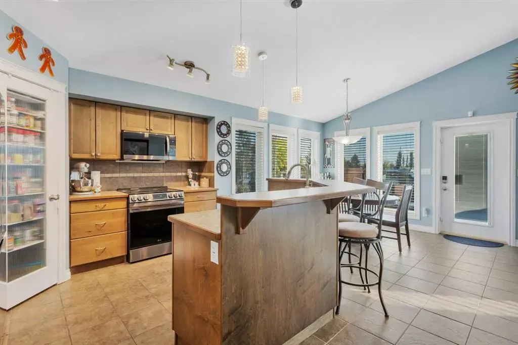 5 Heritage Drive