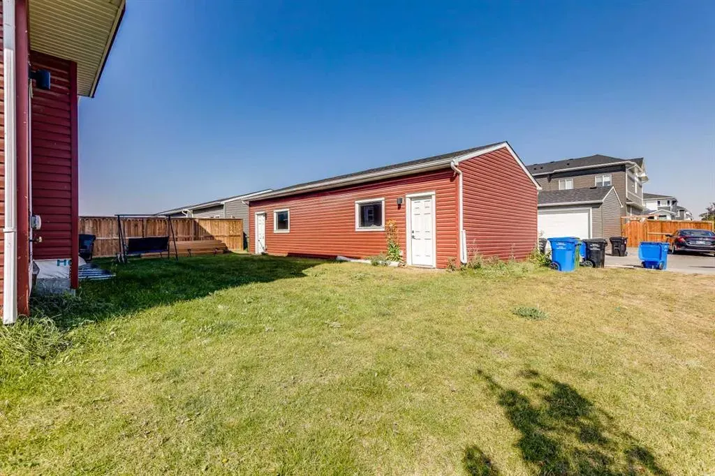 104 Red Embers Manor NE