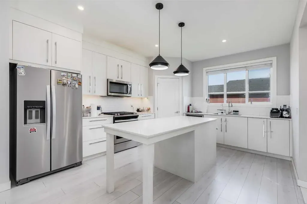 104 Red Embers Manor NE