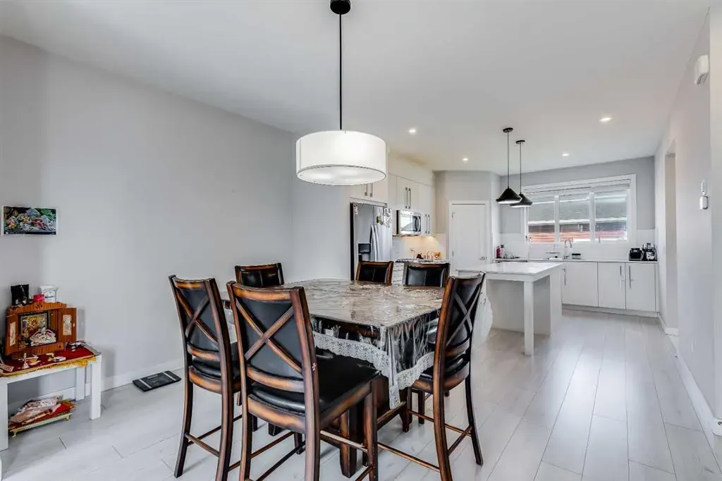 104 Red Embers Manor NE