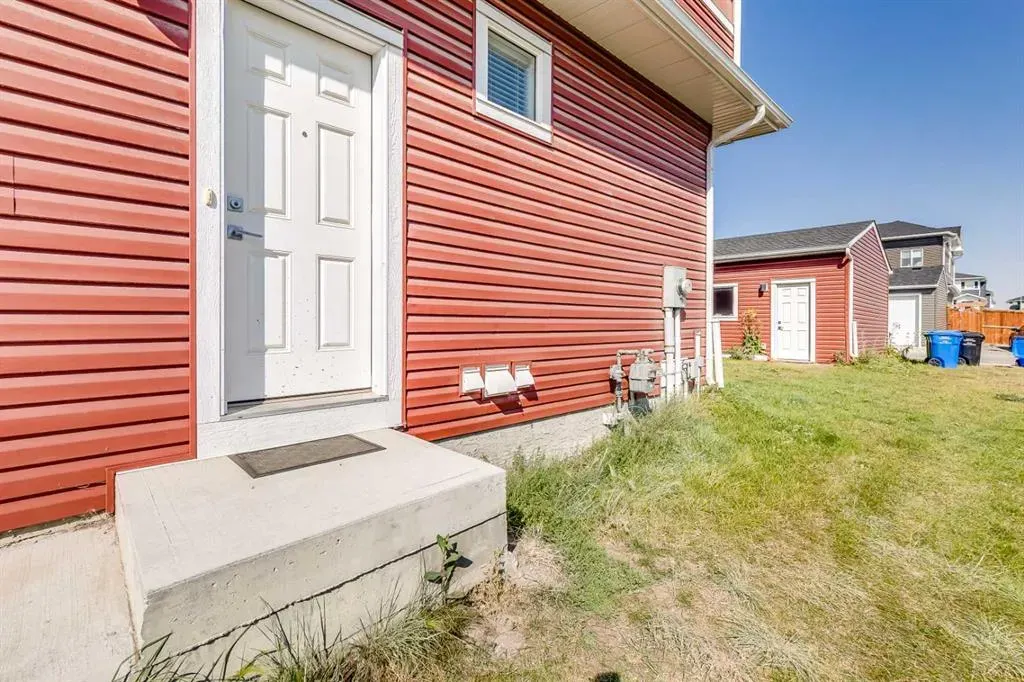 104 Red Embers Manor NE