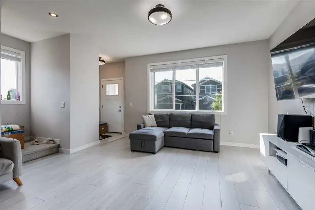 104 Red Embers Manor NE