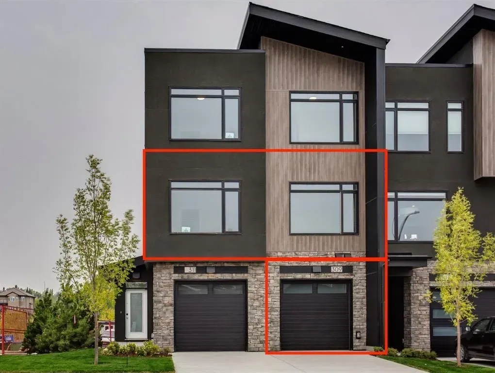 261 Royal Elm Road NW