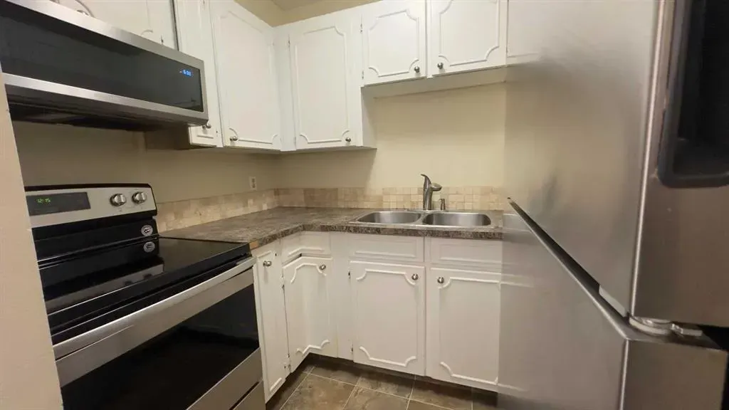 295 Columbia Boulevard W, #212A