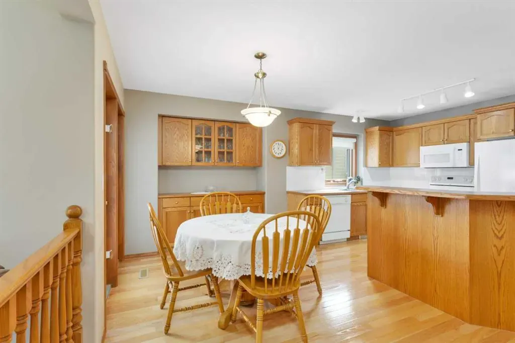 14 Andrews Close