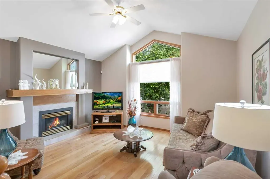 14 Andrews Close