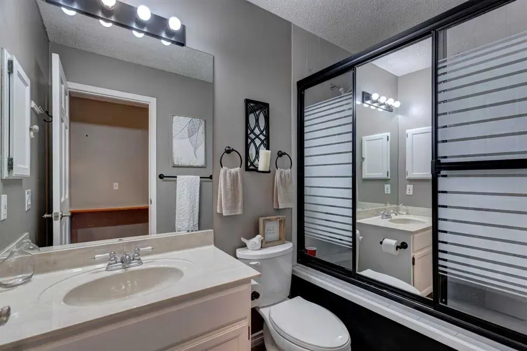 116 Macewan Ridge Close NW