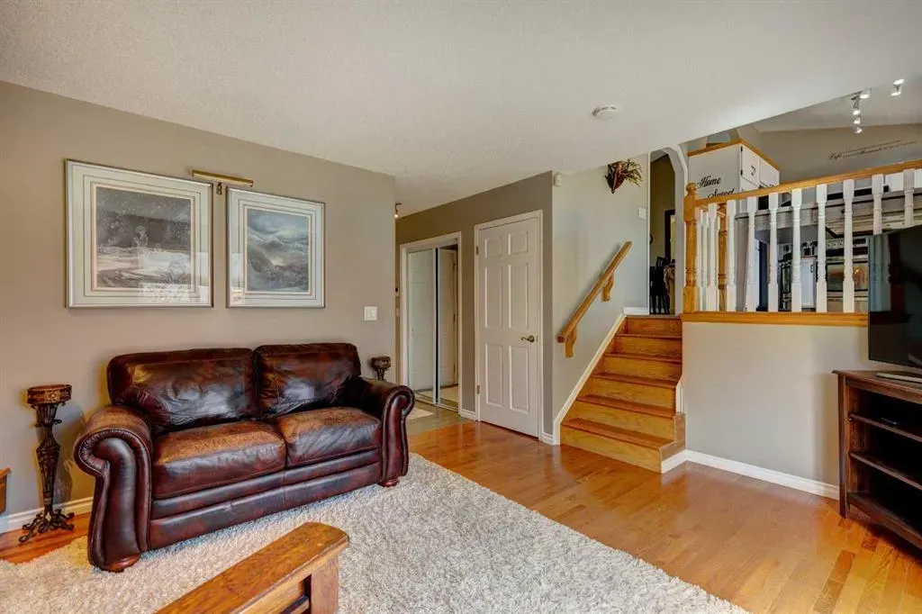 116 Macewan Ridge Close NW