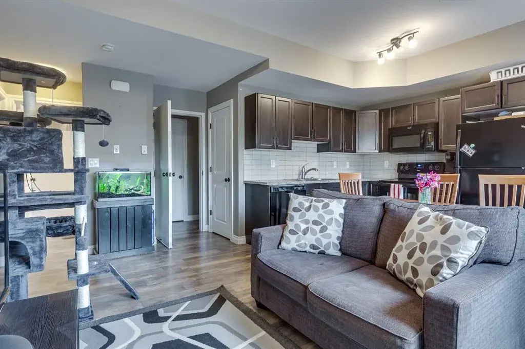 66 Truant Crescent