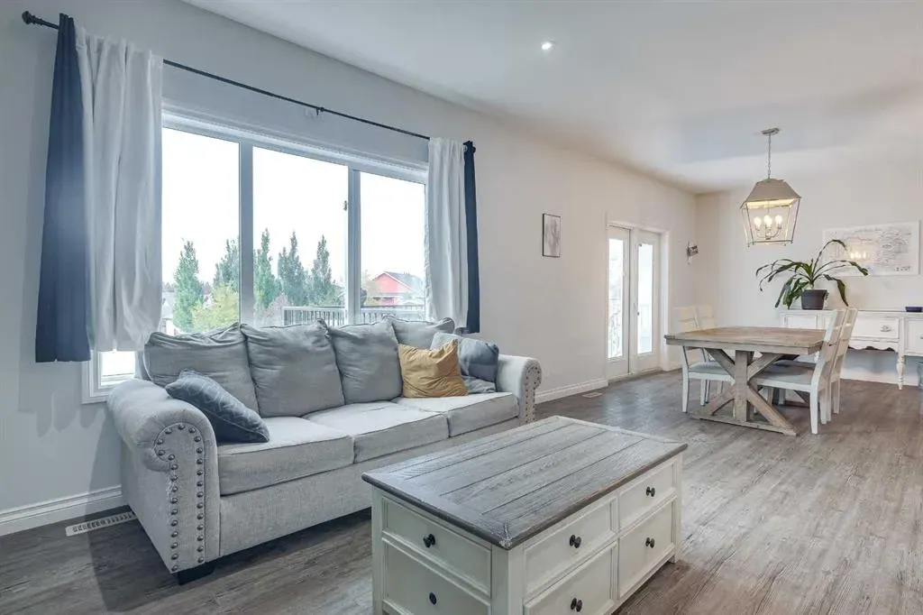 66 Truant Crescent
